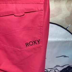 Roxy Backyard Snowboard pants - Woman’s Size Small -  PInk 📬SEND ANY OFFER 🖋